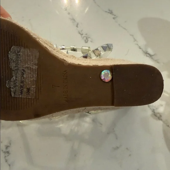 Stylish Wedge Sandals - Tan - Picture 3 of 3